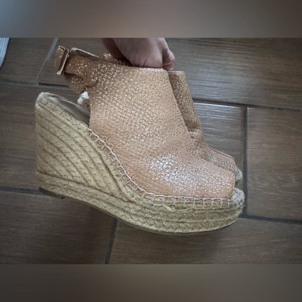 Kenneth Cole Shimmering Tan Espadrille Wedges